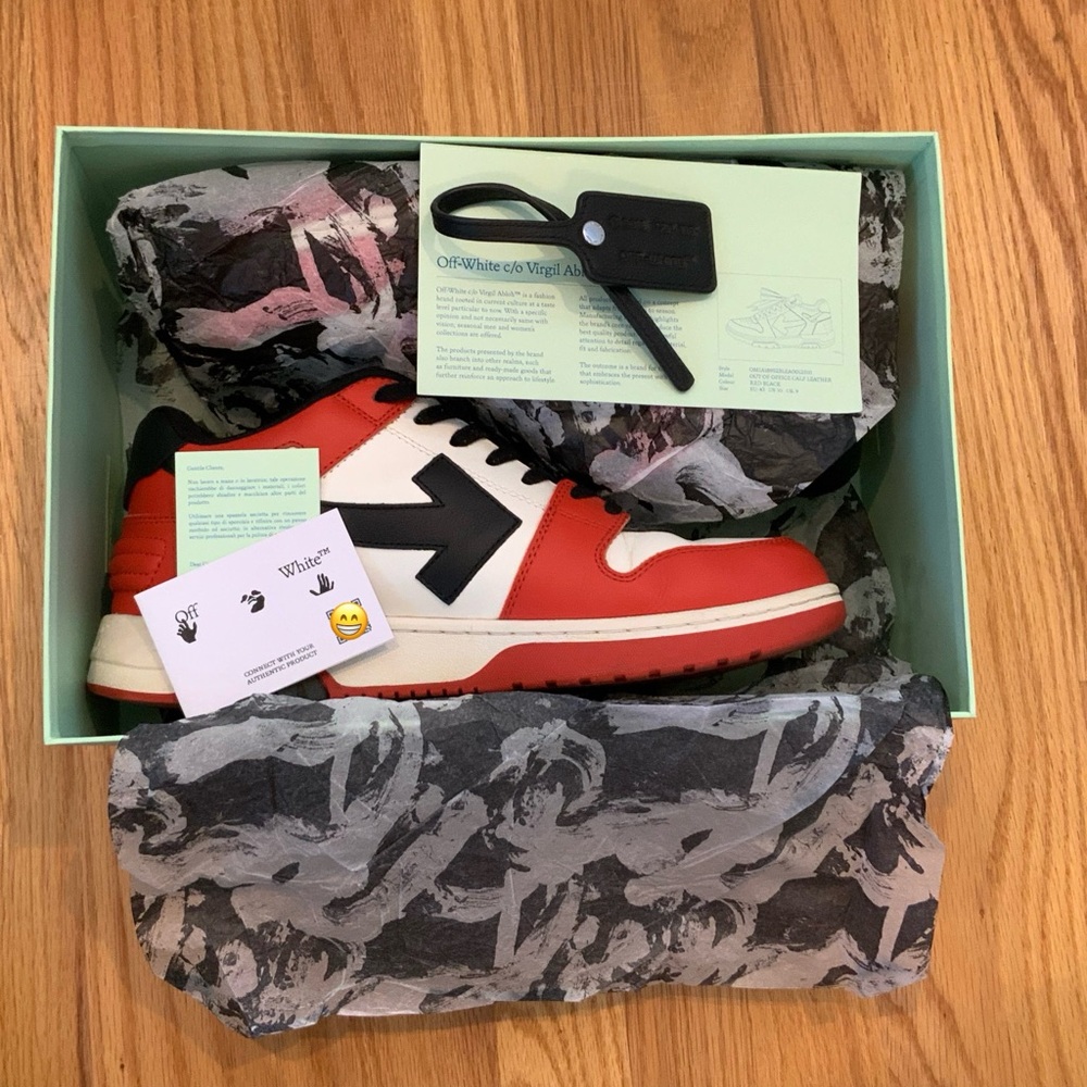 Off-White Out of Office